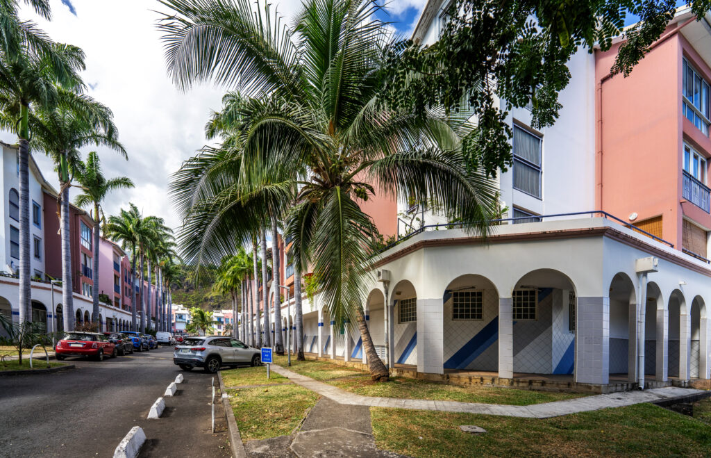 Photo de la façade extérieure de centre d'imagerie médicale du CIM à Saint Leu à La Réunion